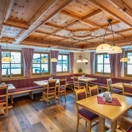 Kirchgasser Aparthotel 3*